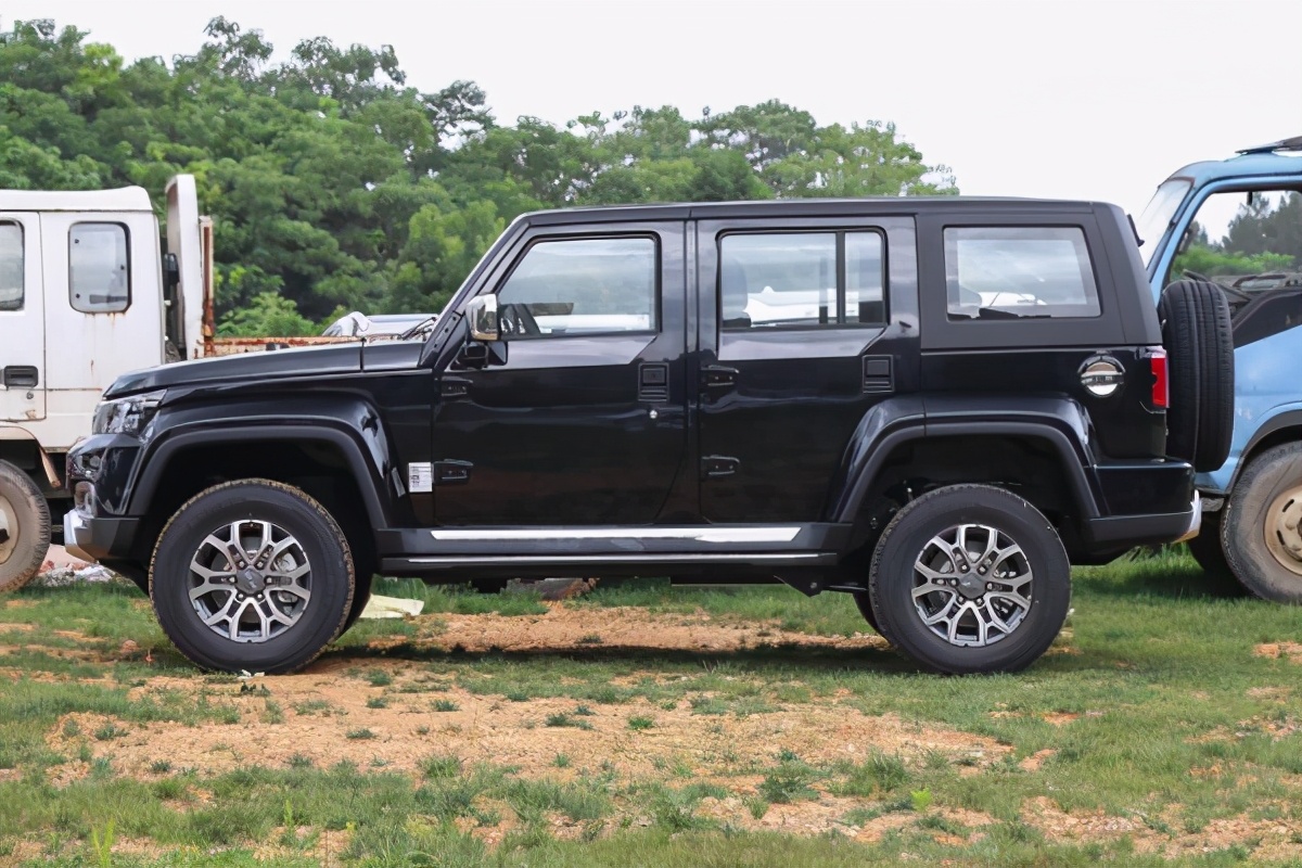 可上山下海，能家用带娃，推荐三款入门级越野车，适合平民玩家