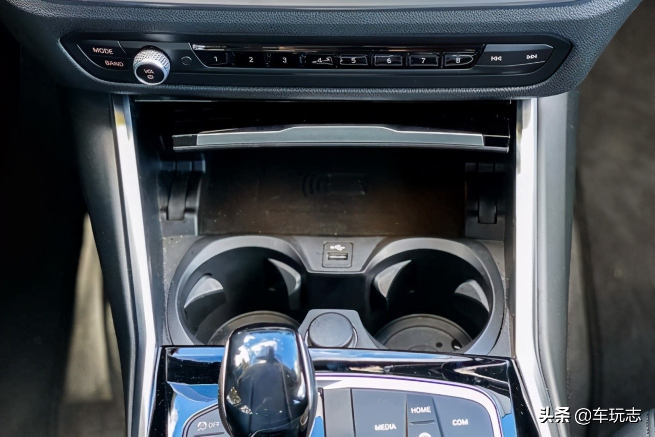 2021款宝马318i运动版：低配版并没有降低豪华身价