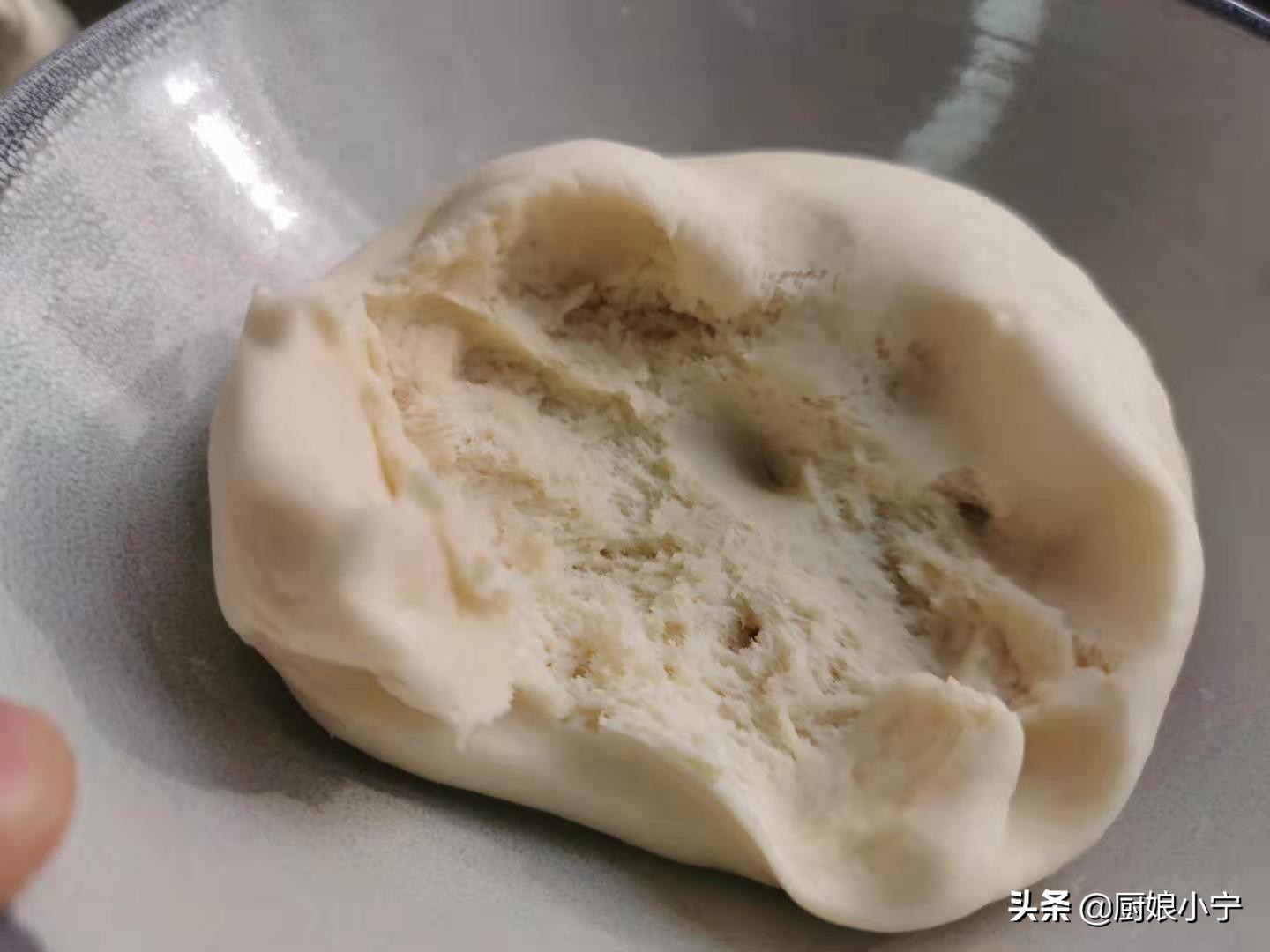 冬季发面馒头不硬的方法,发面馒头蒸熟不塌陷的秘诀