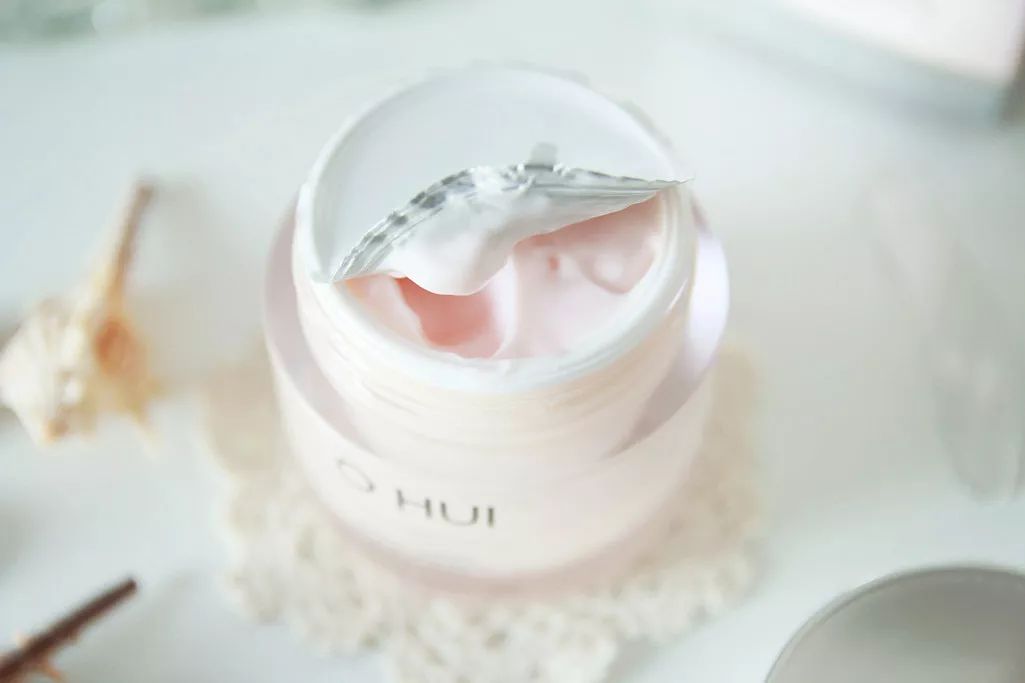 保湿滋润效果好的秋冬季面霜,这个秋冬让肌肤喝饱水