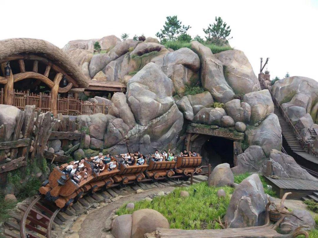 上海迪士尼攻略一日游最佳路线,上海迪士尼导览服务攻略