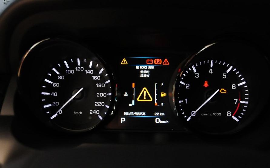 路虎极光l车主真实感受16款,路虎极光怎么看配置