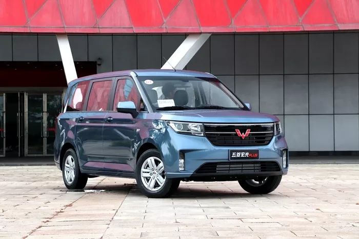 五菱宏光变成房车,五菱宏光变成奔驰