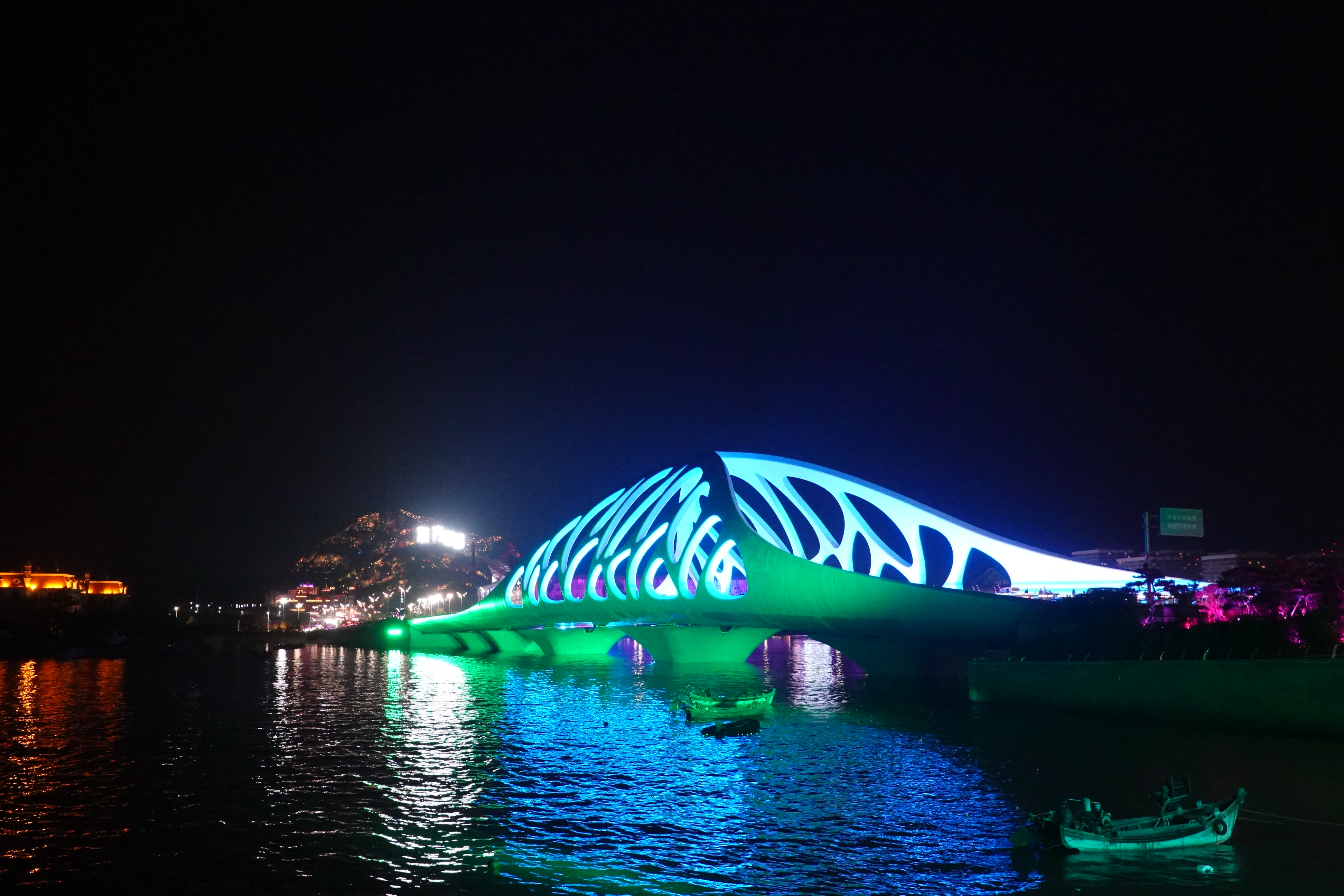 美丽的神话贝斯,美丽的神话完整钢琴