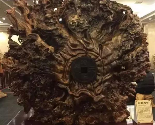 史上最贵的木雕龙标价9.38亿,还有哪些天价文玩你不曾见过?