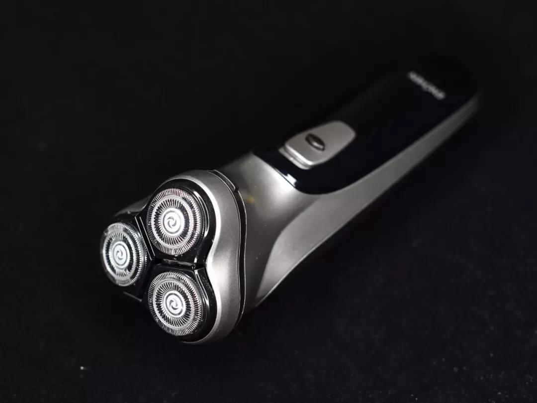 小米最新众筹的剃须刀,小米众筹小适智能剃须刀