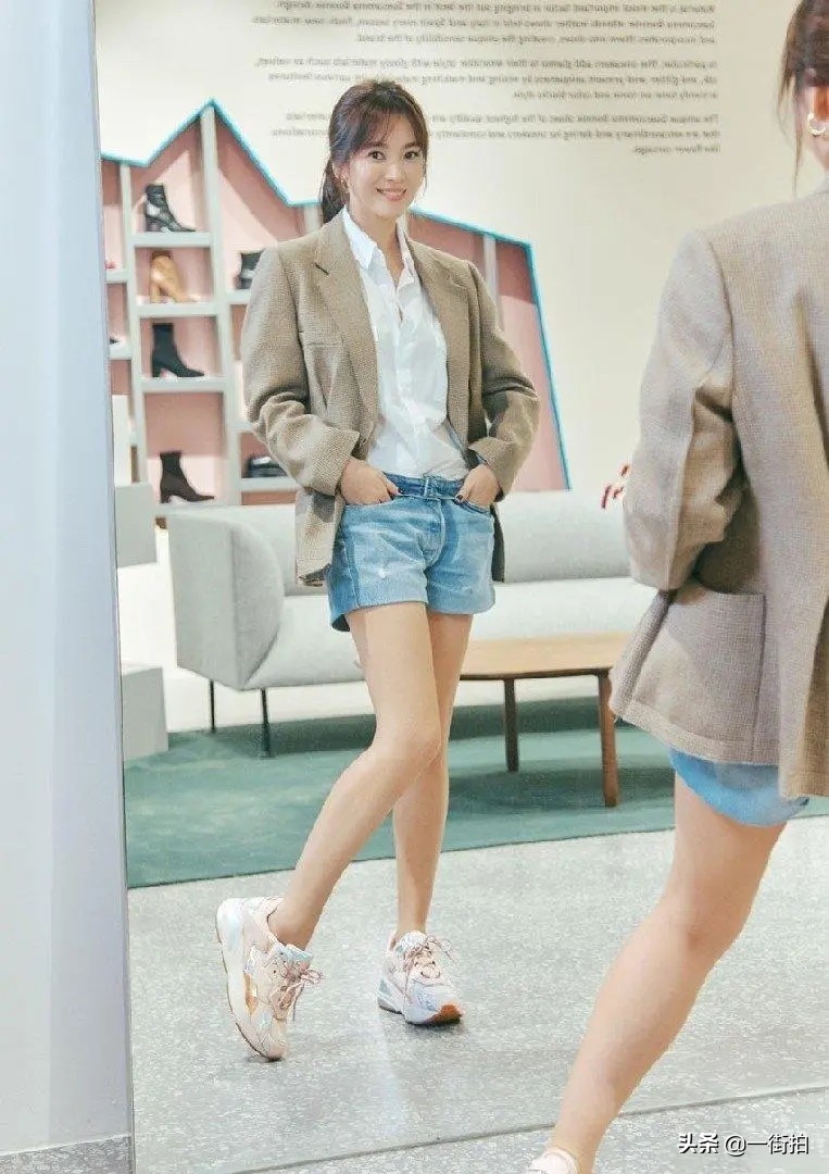 宋慧乔的穿搭和造型让人惊艳,当40岁的宋慧乔穿上西装后