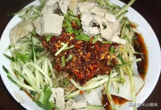 新疆凉皮子的制作方法教程,水晶凉皮和绿豆凉皮子的做法