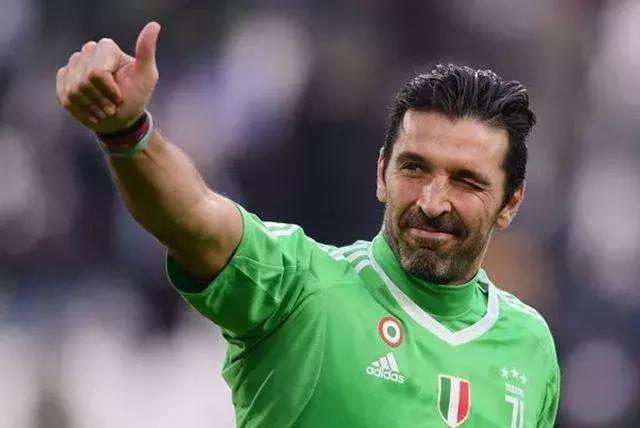 fifa足球世界新引擎过人技巧,fifa足球世界新引擎门将