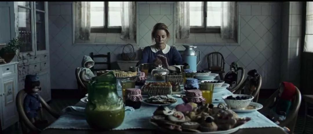 为了儿子放弃自己一生视频,一部非常感人的恐怖片