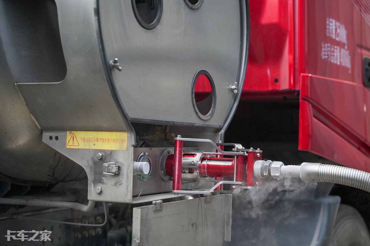 lng卡车结冰,lng卡车过气量大结冰