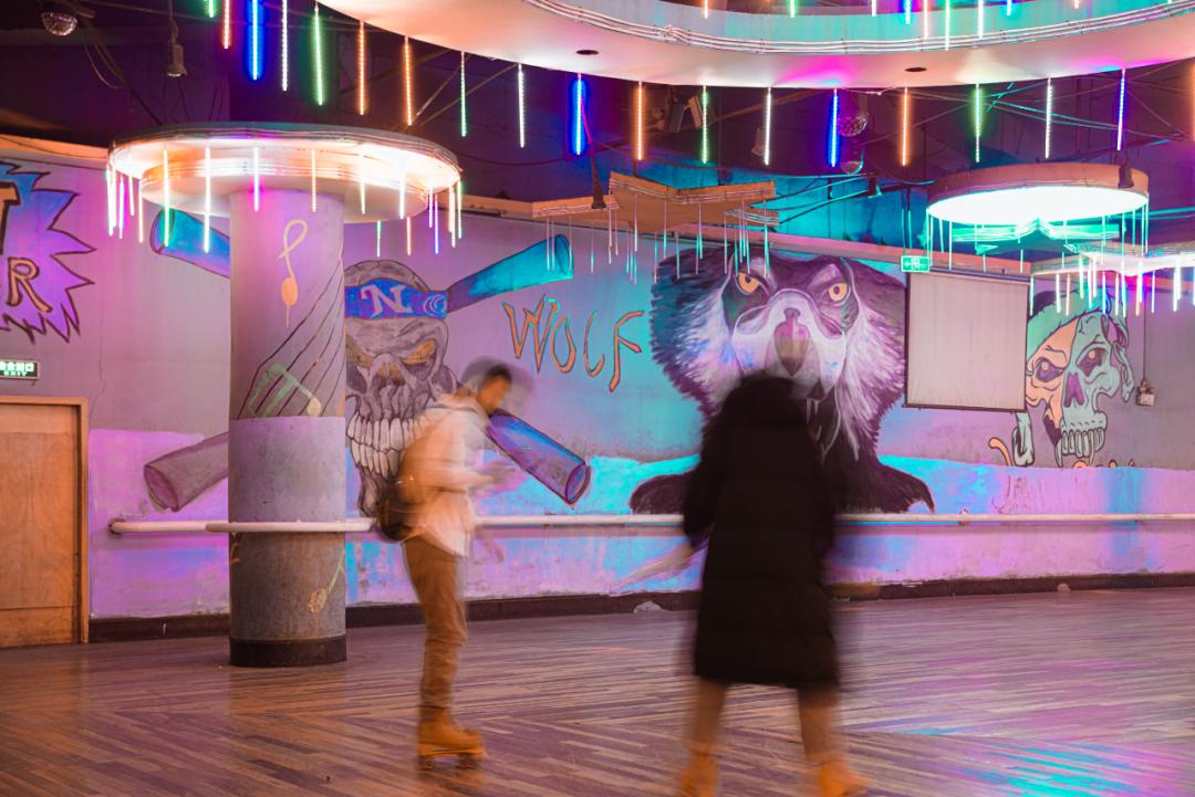 父母约会时，玩得比你野多了