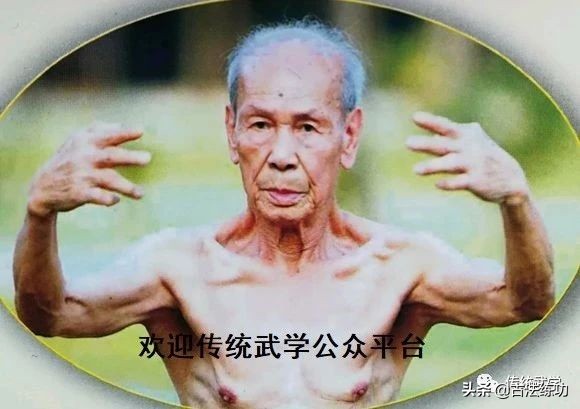 站桩时手可以上下活动吗,站桩时身体会随着呼吸上下起伏