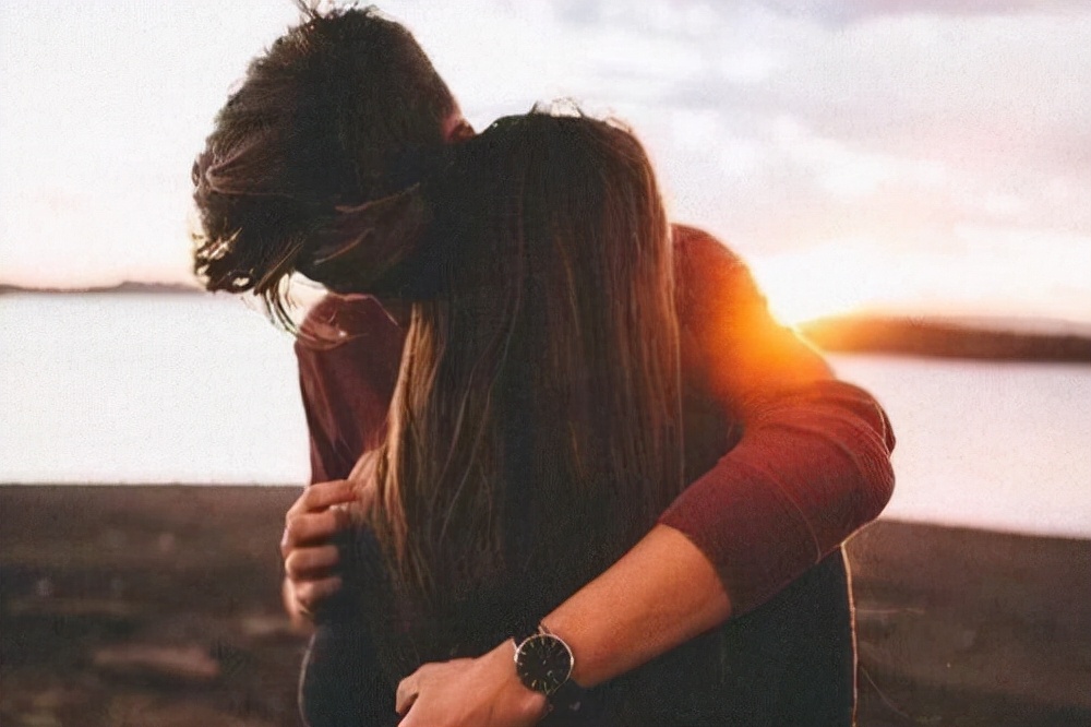 接吻心里应该有什么感觉,两性接吻的心理学