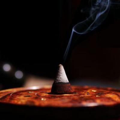 榆木的大门,檀香木房间门