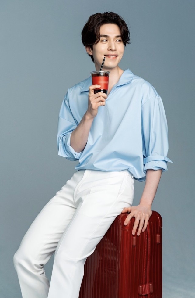 韩国男明星李栋旭个人资料,韩国男星李栋旭今年多少岁