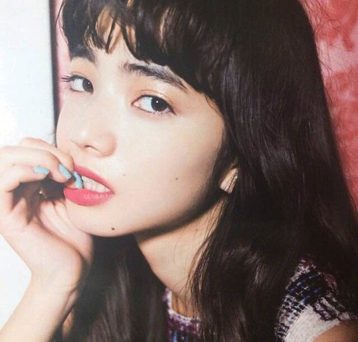 直视世事沧桑淡看人间冷暖,冷眼旁观不问世事到底好还是不好