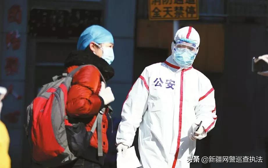 随警作战记者,记者采访医护人员驰援武汉