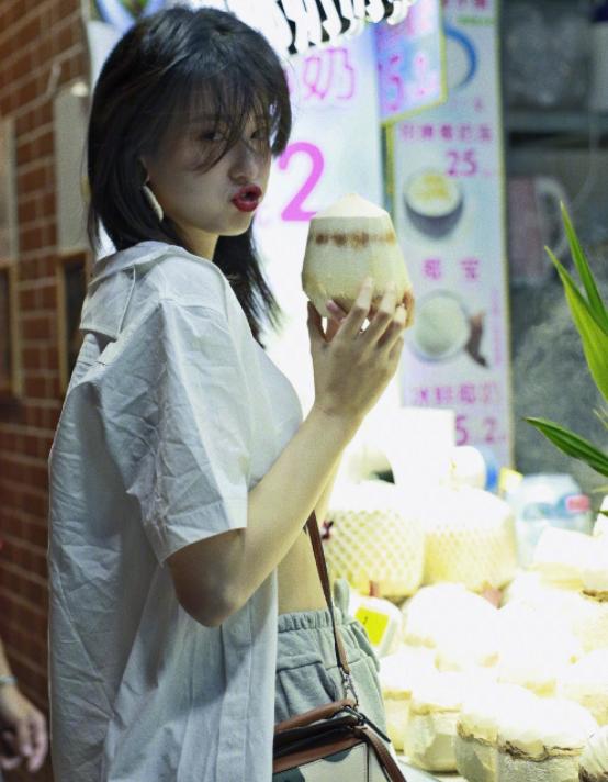 乔欣海边的唯美图片,乔欣海边花絮