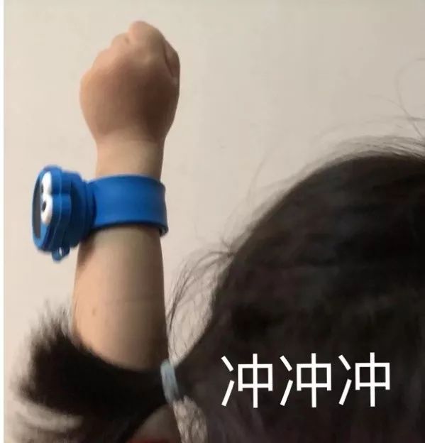 prada普拉达300元,prada旗下鞋子