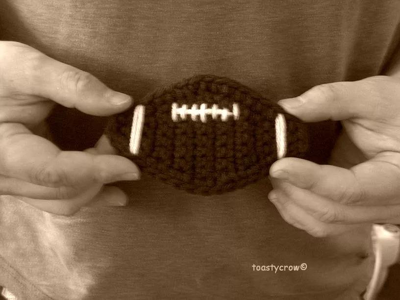 钩针足球制作,钩针足球用啥线