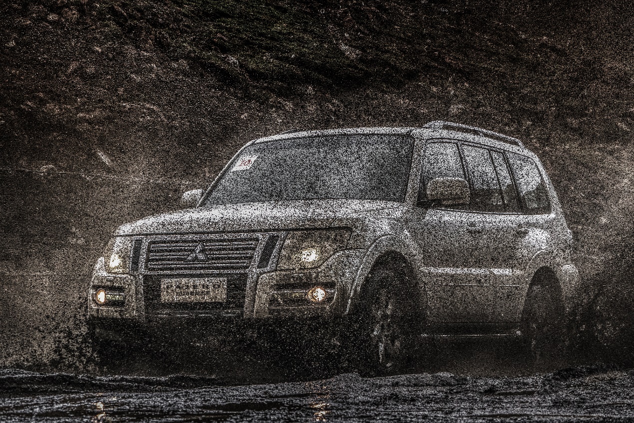 全地形越野车极限越野,全地形三菱帕杰罗