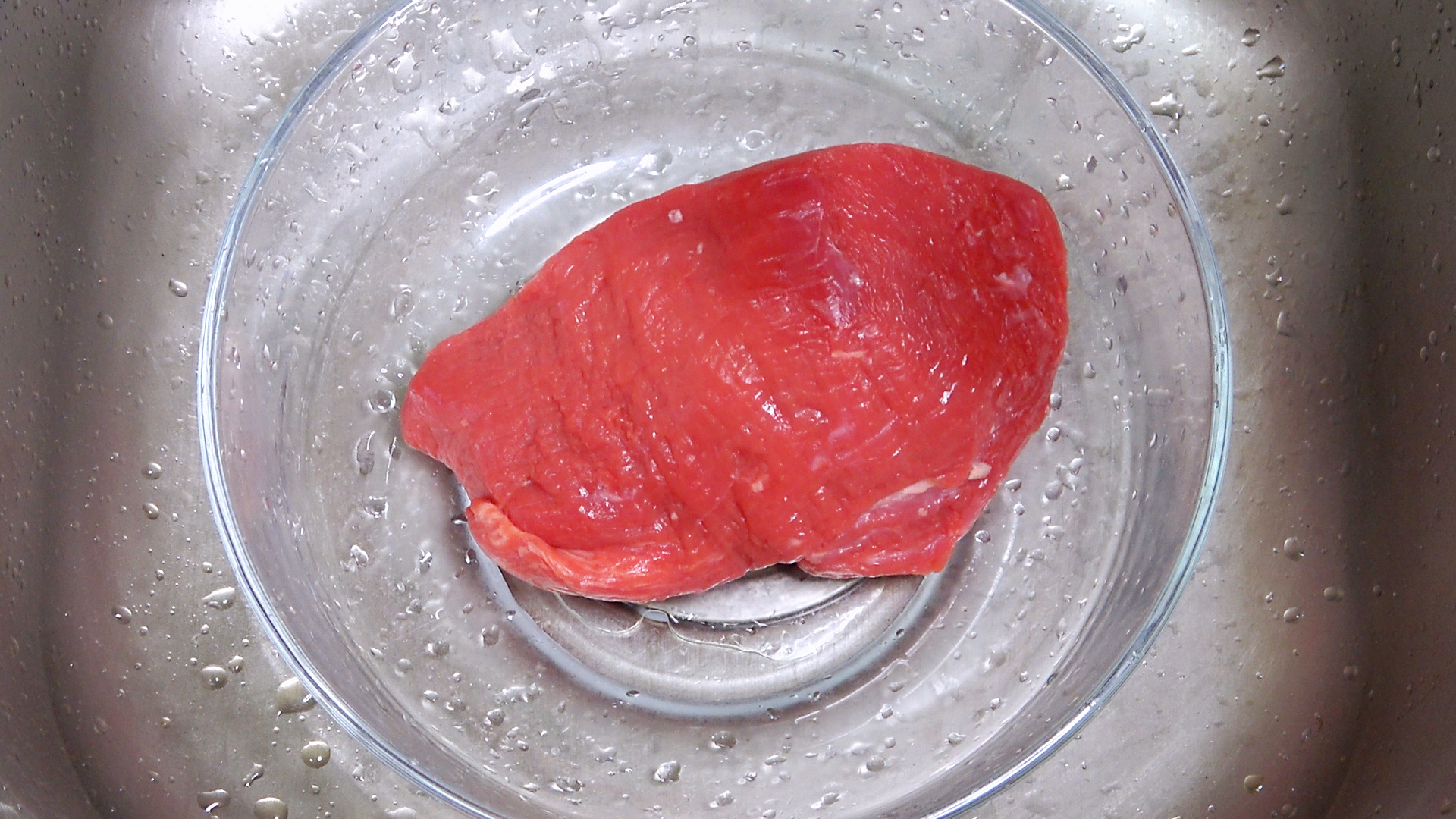 下饭神器香菇牛肉酱不是辣的,罐装下饭牛肉酱香菇味