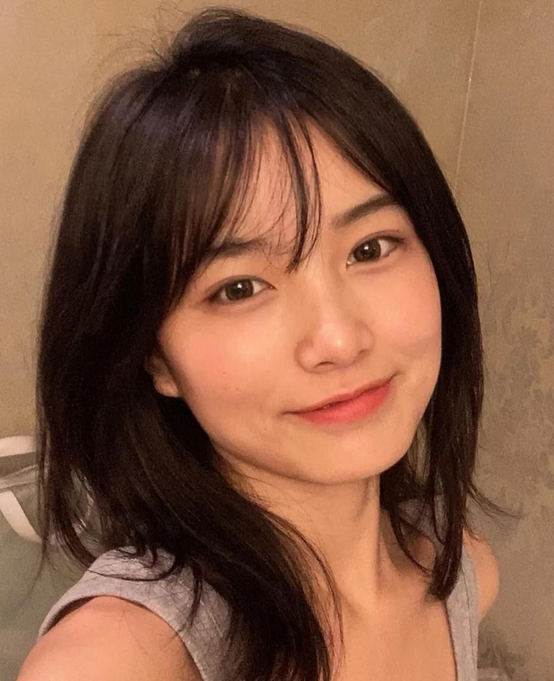 学生党发质蓬松毛躁怎么改善,适合发量少头发软的女生