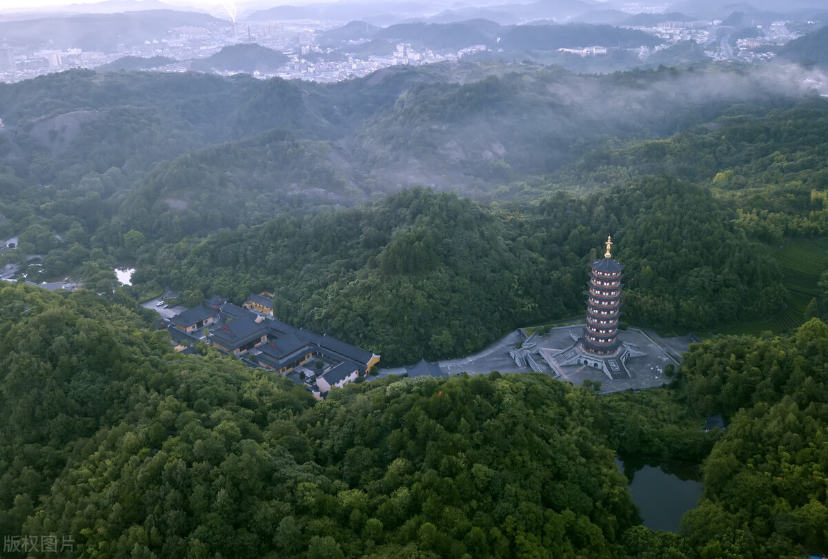 绍兴市新昌大佛寺风景区,绍兴新昌大佛寺历史故事