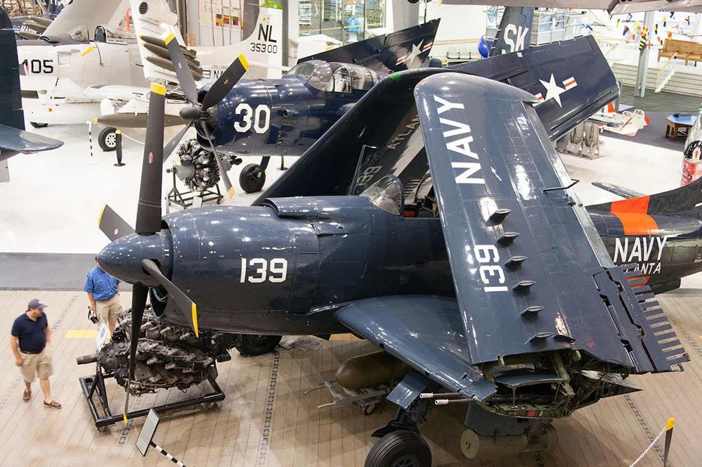 缝缝补补的先进轰炸机,俯冲轰炸效果非常棒,太复杂终成遗憾