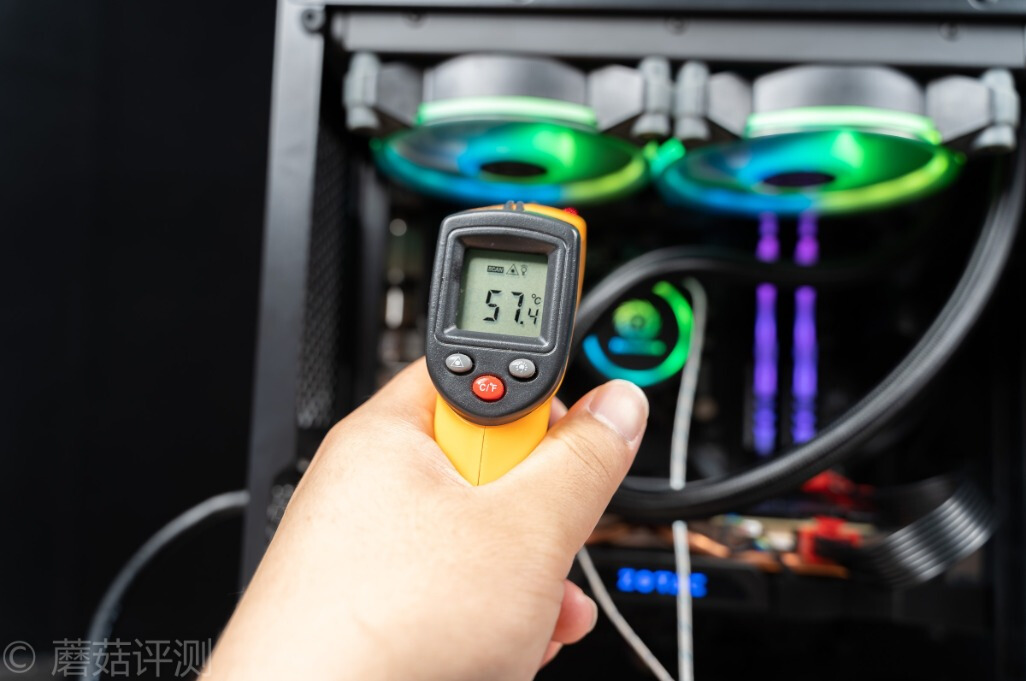 不以电感数量，论供电能力好坏、微星B460M火箭炮主板评测