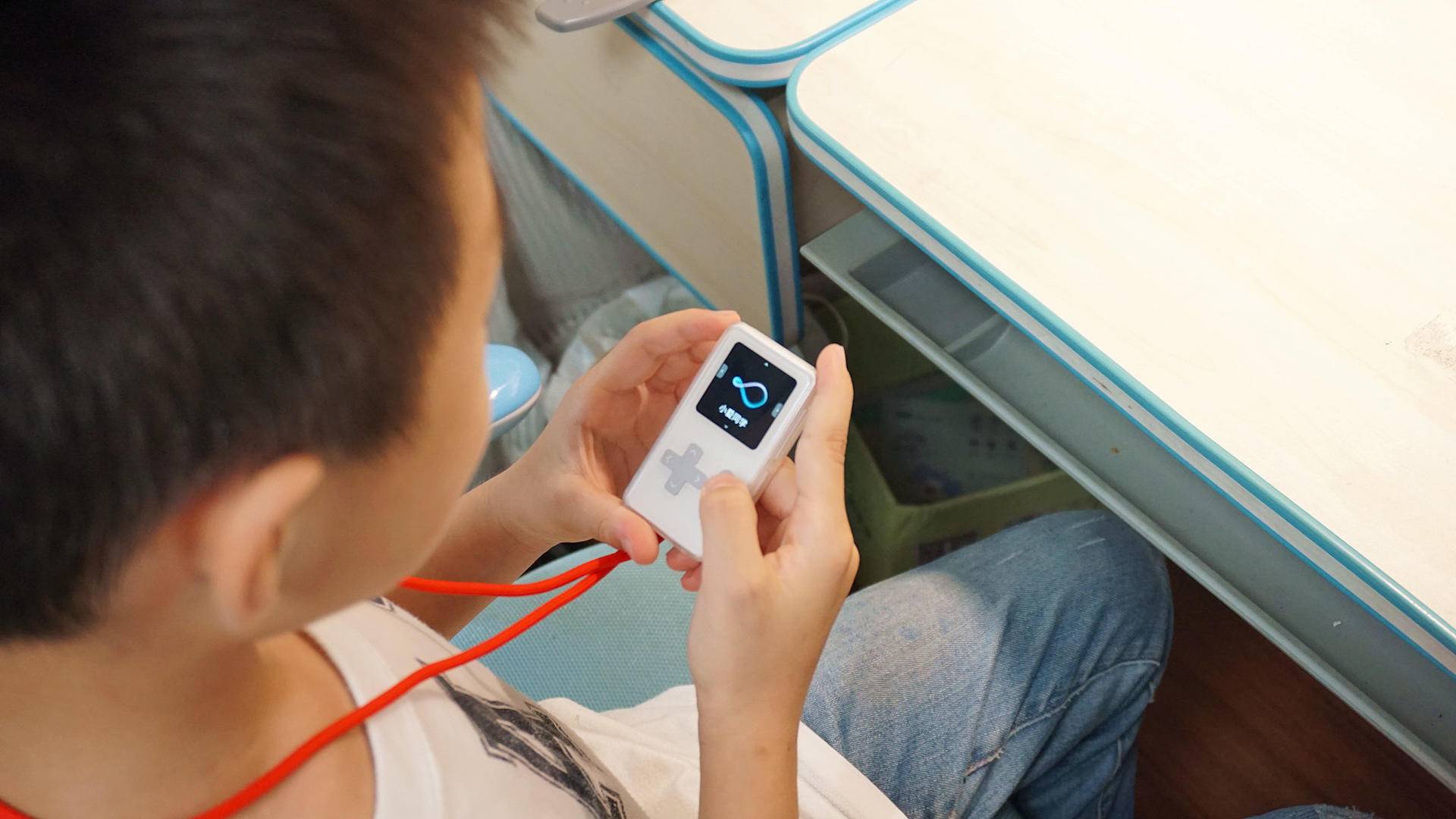 儿童智能定位电话,儿童智能语音电话