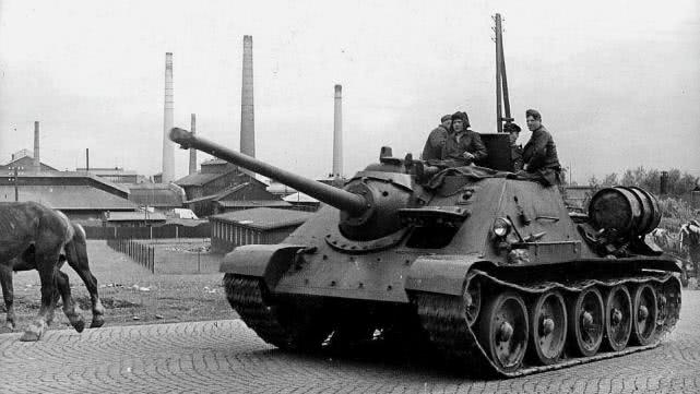 二战苏联su152歼击车,苏联二战最强坦克歼击车