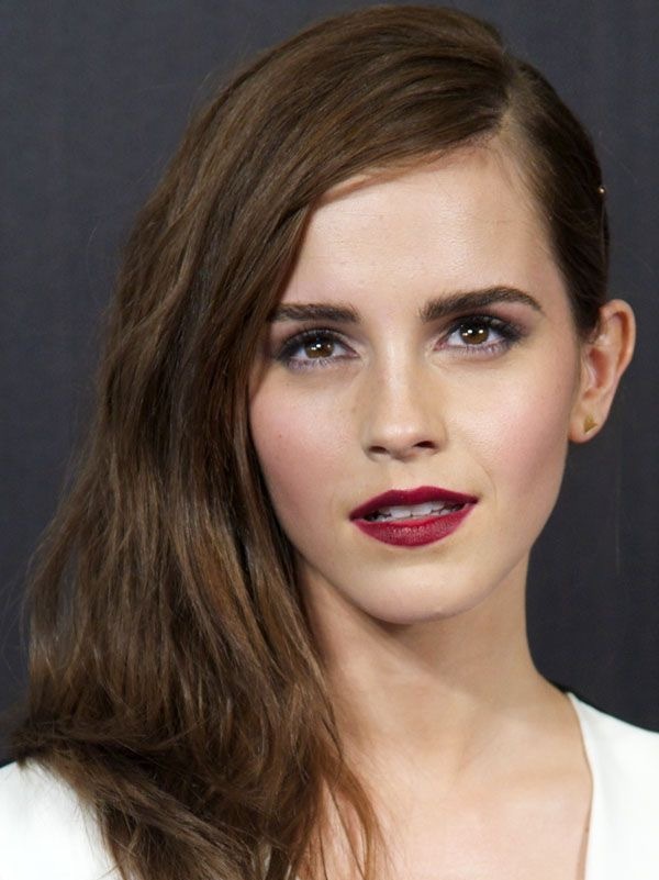 你可以没有爱情但不可以没有面包,可以没有爱情不能没有口红和香水