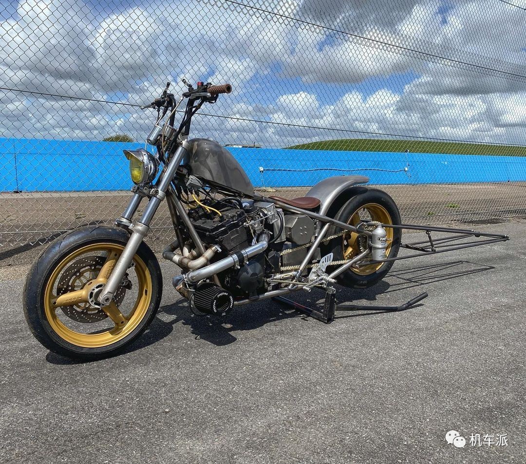 定制|200匹涡轮增压“匪王”变身bobber竞速赛车