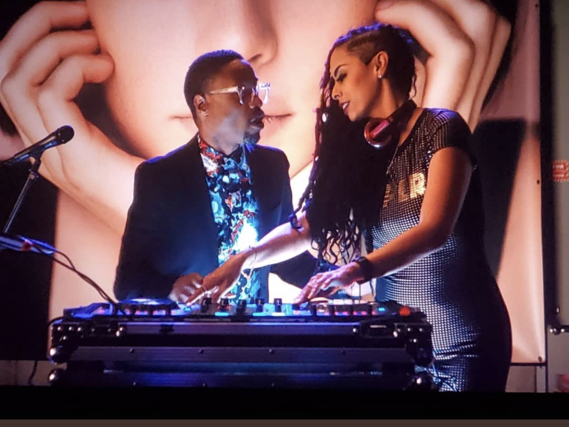 姐妹老板,电影舞台姐妹