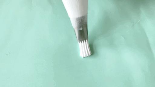 向日葵裱花手法教程简单易学,裱花的七种基础手法教程