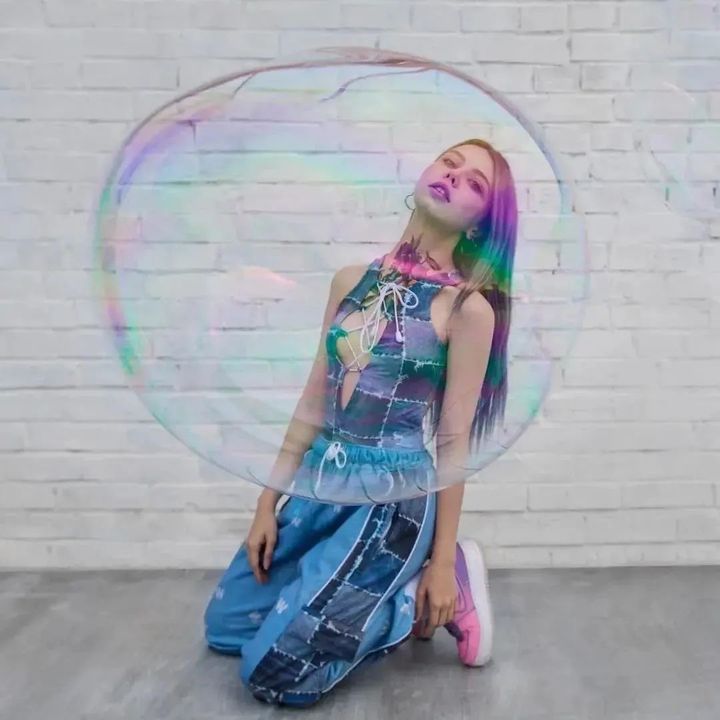 俄罗斯ellensheidlin的创意世界如鬼马精灵本马