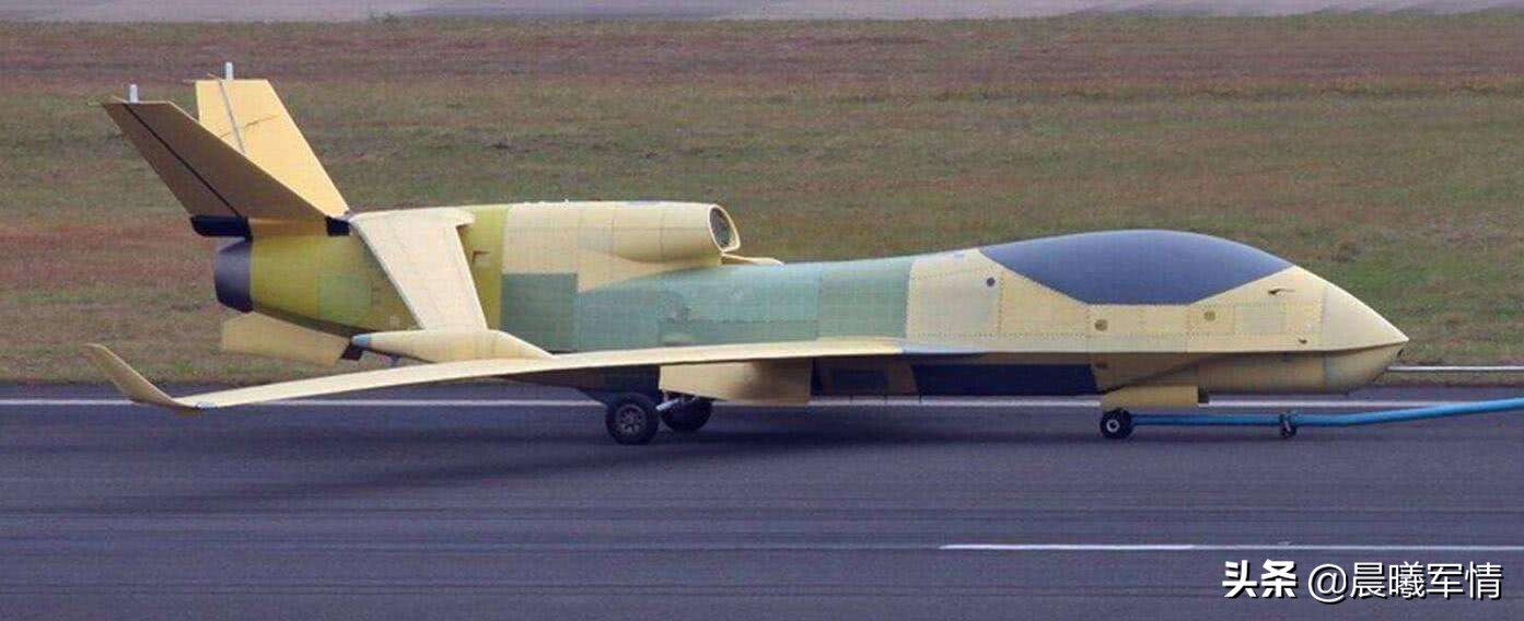 美国rq4全球鹰无人战略侦察机,美国rq4无人机视频