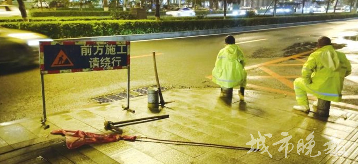 长春街道暴雨后积水严重车辆被困,长春暴雨致城区多处积水