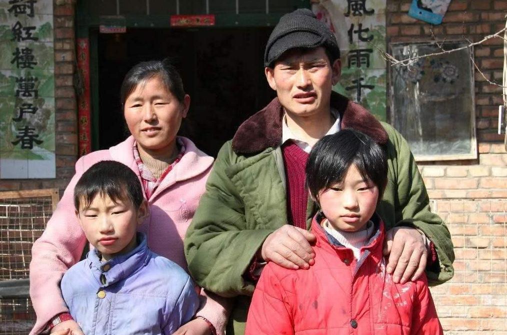 大衣哥品酒,大衣哥当评委被调侃