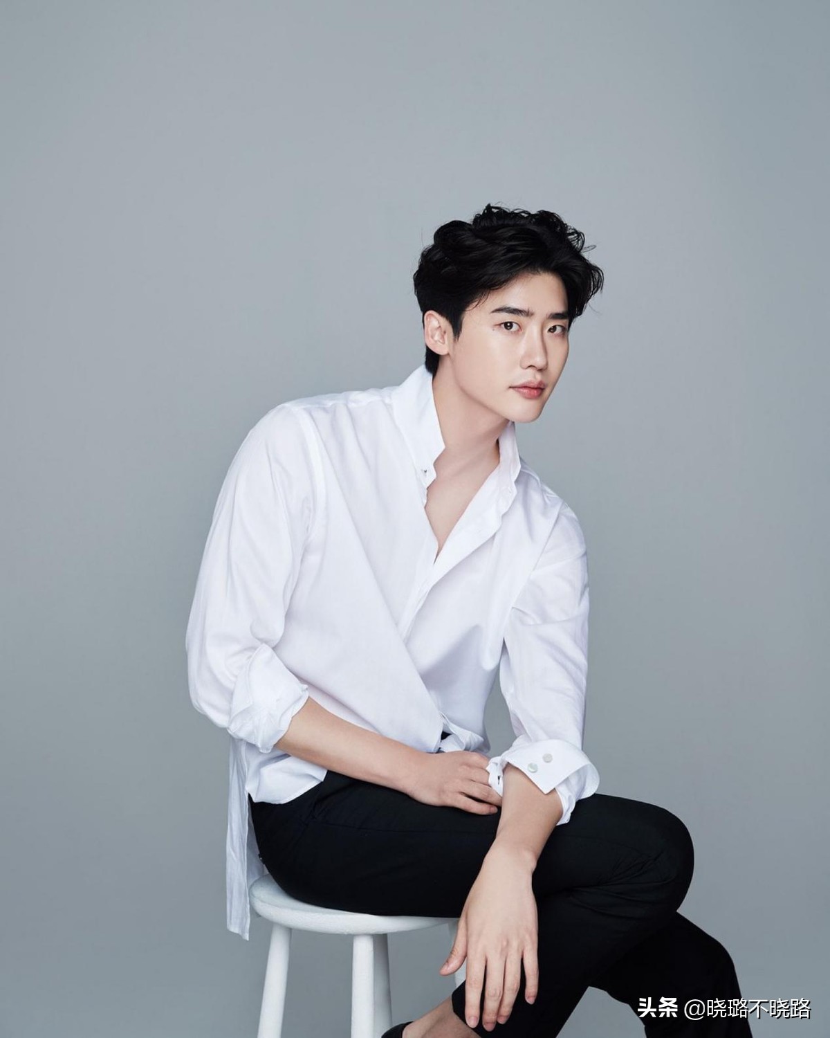 30-35岁大脸男士最佳发型怎么打理,邋遢的发型