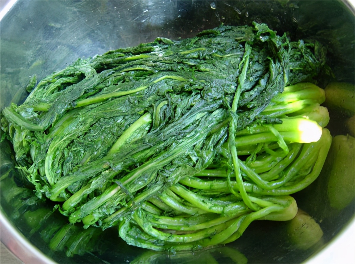 蔬菜腌制成咸菜还有维生素,腌制菜会让人便秘吗