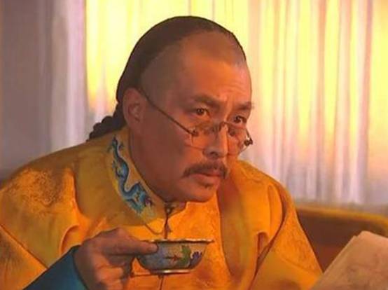 几千年才出这么一个奇葩：因为近视眼丢了性命