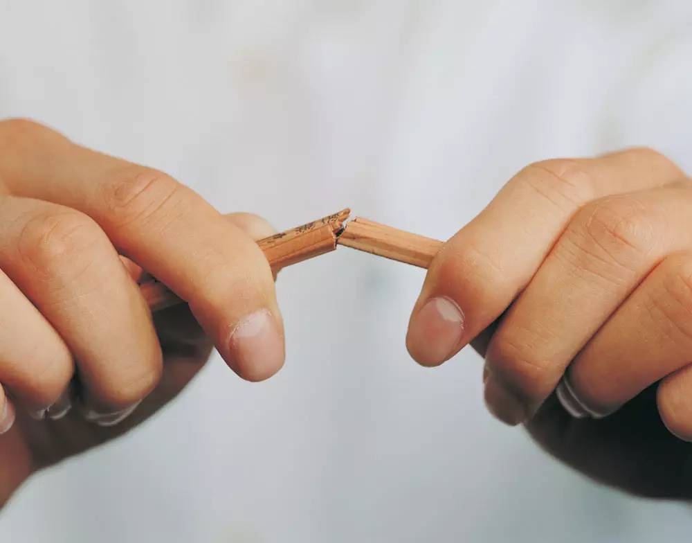 基础素描用铅笔该画些什么,画素描拿铅笔的正确方式