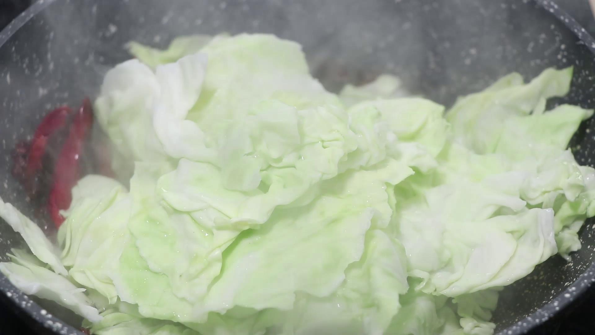 火爆大头菜怎么做又脆又爽口，教你一招，学会了一样好吃