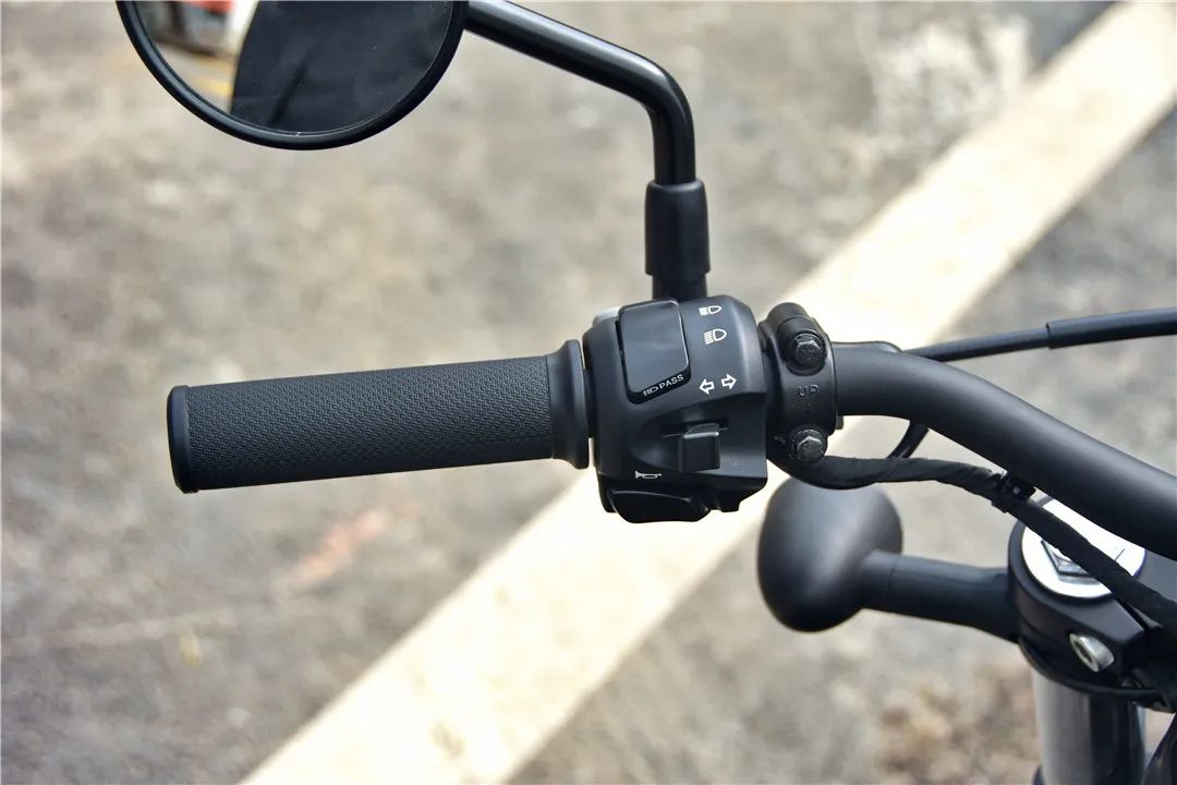 本田踏板车nss300和nss350,本田nss350和光阳s350哪个好