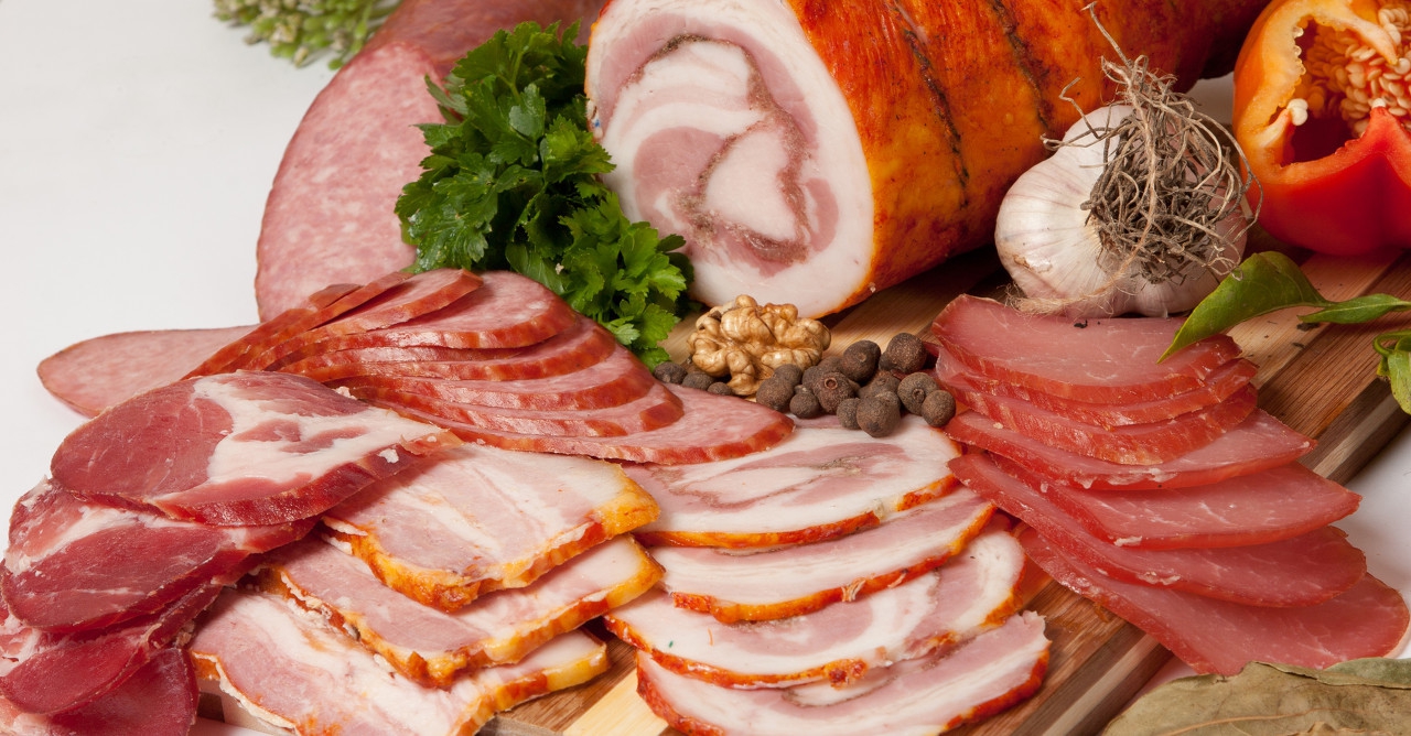 俄罗斯香肠制作过程,俄罗斯风味鹅肝香肠