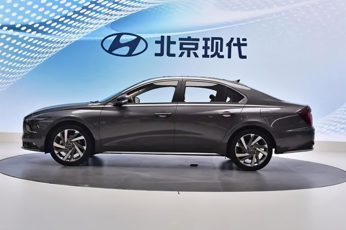 全新一代名图上市五款车型如何选,全新一代现代新名图黑武士