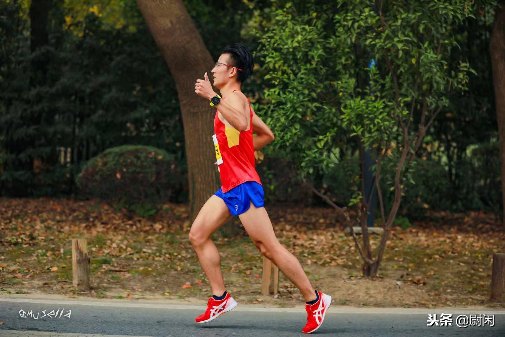 从团建开始视频,从220斤跑进全马